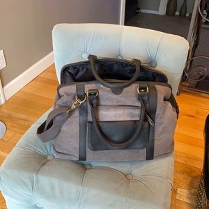 Unbelievable utility camera bag I must have gray and black